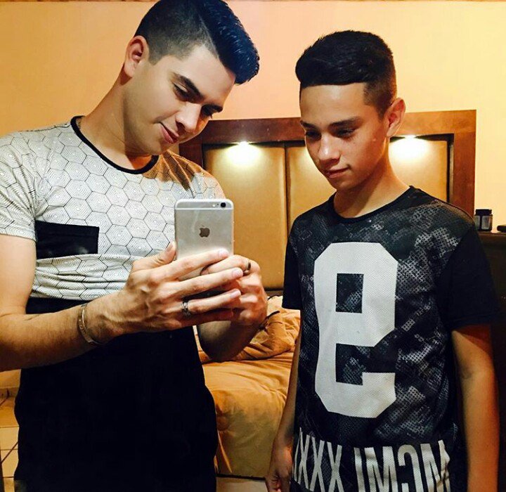CesarPantoja_'s tweet photo. Hermano mayor 💪❤ https://t.co/zrcOccFTpd