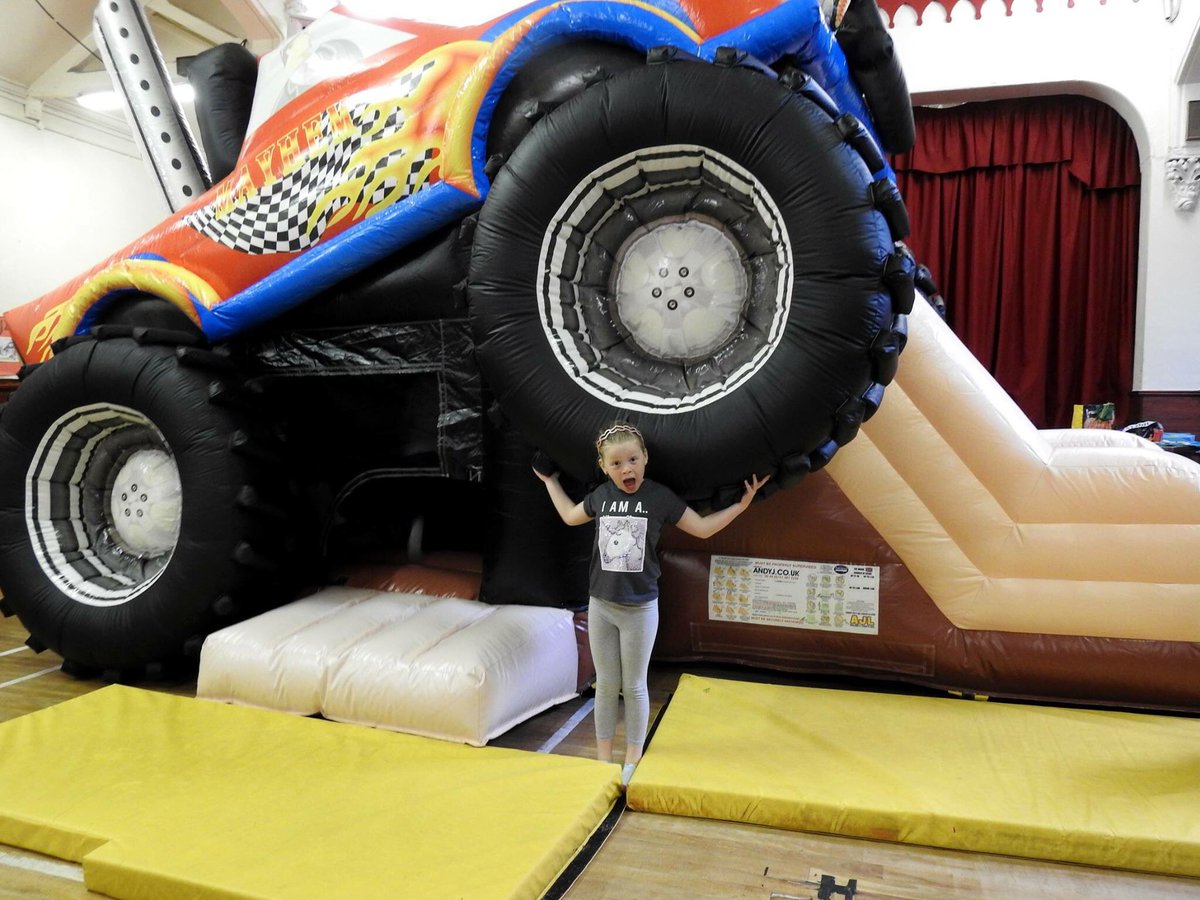 scotinflatables's tweet image. Our Saturdays in June are now all filled! For July and August availability get in touch now! #inflatables #scotland