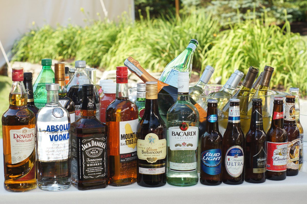 wecelebr8's tweet photo. #TGIF Enjoy your weekend. Drink responsibly and stay safe!#eventprofs #bostoneventplanner #cteventplanner #corporateevents #weddingplanner https://t.co/CYgt3JNoVx