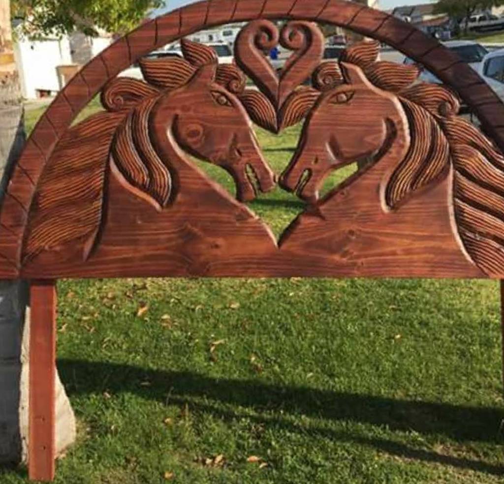 serrealdesigns's tweet image. My hubby's going to check out this spectacular #headboard today 😄 it's so fantastic I can't get over it!

#SERreal… ln.is/www.instagram.…