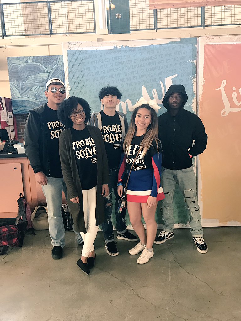 Toriii_A's tweet photo. #WeDaySeattle https://t.co/YNu80XPXQ7