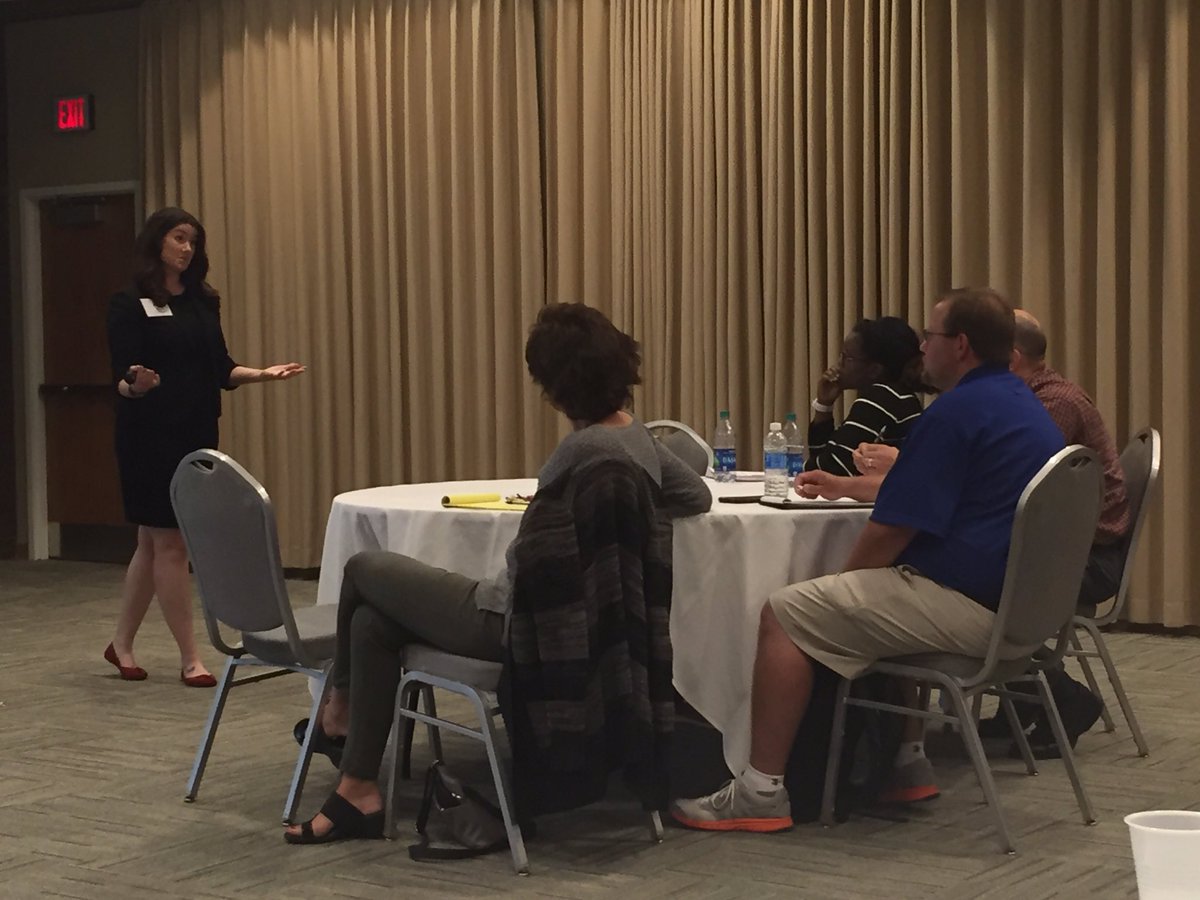 BNEDC's tweet photo. Loads of social media info for the practical, results-driven business with @atMidwest. #atmw17 https://t.co/62vb84qti7
