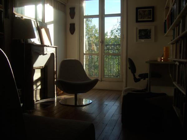 AcademicHomes's tweet photo. @TravelingProf since you're in #Paris you should consider staying in one of the beautiful homes we have listed. E.g. https://t.co/sAPOptyvQS https://t.co/xIq5UrgMTz