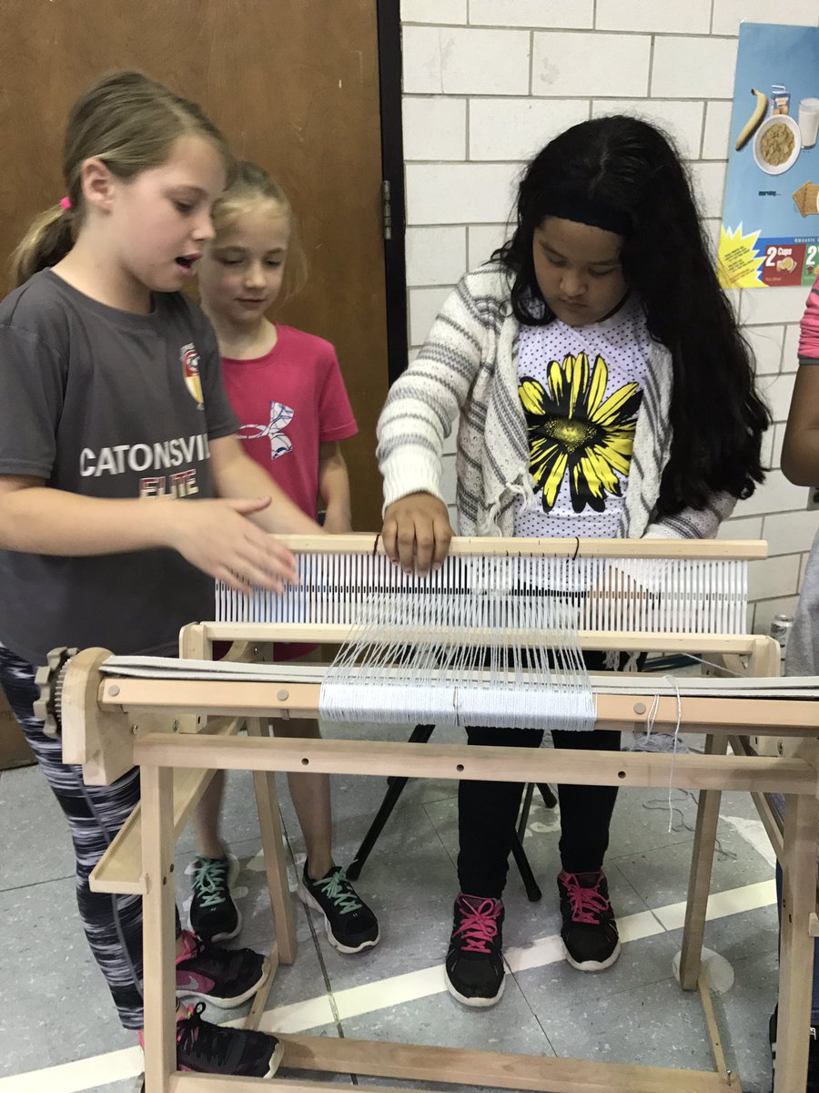 HillcrestESLib's tweet photo. @Hillcrest_BCPS student love weaving! #hesmakes @delmendorf https://t.co/01hLRNotsO