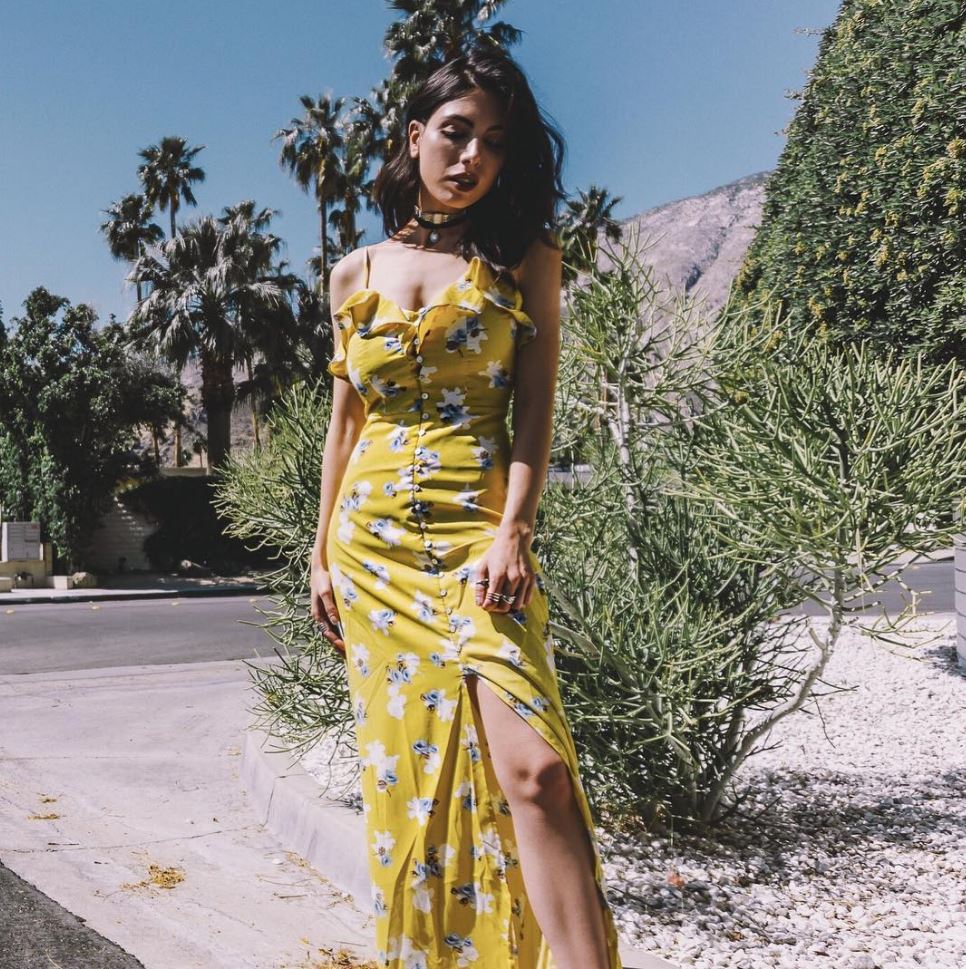 justoneanswer's tweet photo. @Krischerie_ in our Flower Print Button Down Maxi Dress. https://t.co/Xdu5QKY4YU #joastyle https://t.co/cG1yUMzQuC