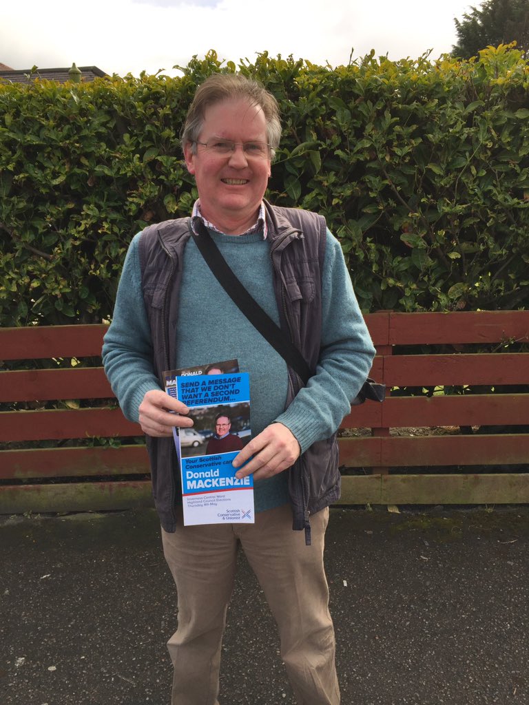 1edmountain's tweet photo. Good delivery session with @dmck52 A businessman who will bring excellent qualities to the Highland Council #donaldmackenzie https://t.co/nJvRg1cSMH