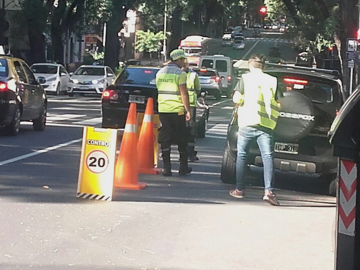 LeoRicciardiOK's tweet photo. Seguimos entrenando a los futuros #AgentesDeTransito. En pocos días se sumarán al equipo para ayudar a movernos mejor en la Ciudad https://t.co/8L0c62KMe0