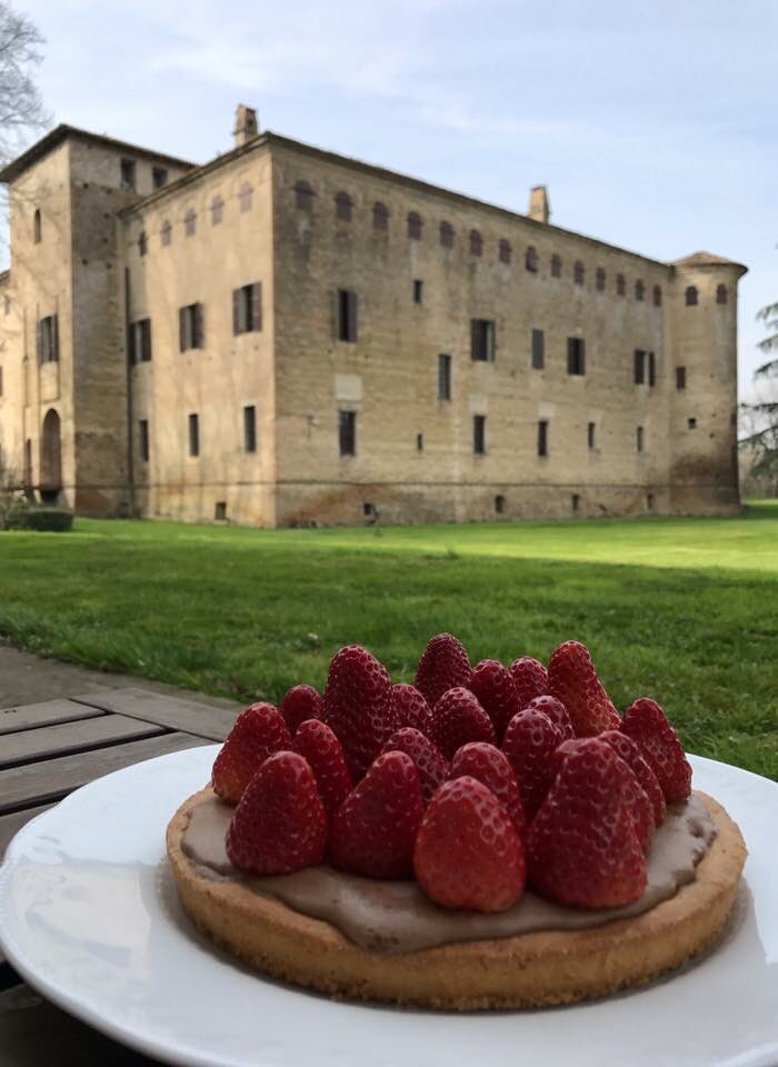 fmfeye's tweet photo. Green energy inside in Italian trip @OneModernCouple? Visit @CastelliDucato @SPietroCastle @reguerriero Castles https://t.co/xTWSyGFbRw https://t.co/lRsMYMQLfH