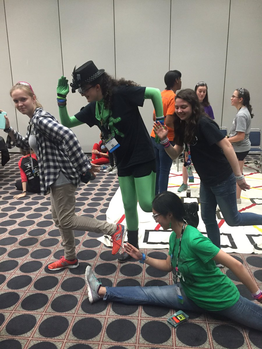 ChemBishop's tweet photo. @circuitrunners @WheelerMagnet @NCWIT https://t.co/L6pdklqgGN