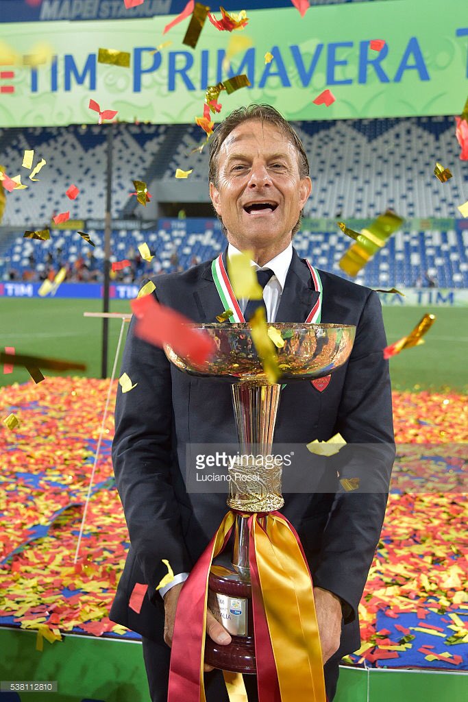 CalcioASRoma's tweet photo. 3 trophies in 10 months for Alberto De Rossi and the Primavera: 

Scudetto 🇮🇹
SuperCoppa 🇮🇹
Coppa Italia 🇮🇹 https://t.co/ImHFPEz8i3