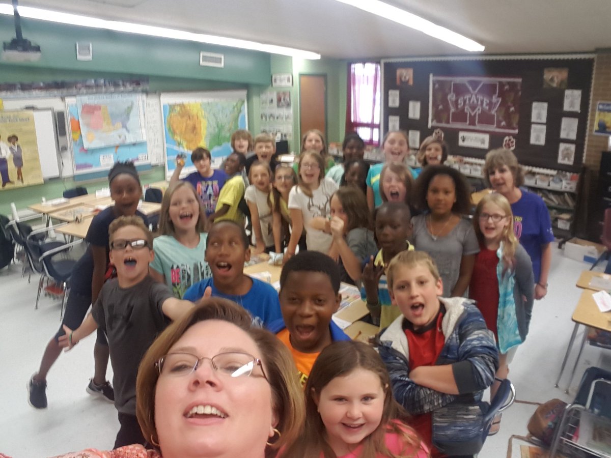 UAEXPolkCounty's tweet photo. JA for a day. Had a great time in Mrs. Davis's 4H the grade class #countyagentlady #LRC4H #JAforaday #futureentreprenuers https://t.co/JgnyRa1zOa