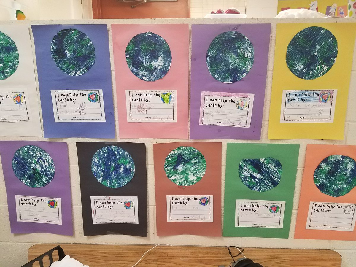 mrsmeiers_class's tweet photo. We had fun learning about how to take care of the earth and planting our own truffula trees today @A2_Logan https://t.co/i3KBb2WTcQ