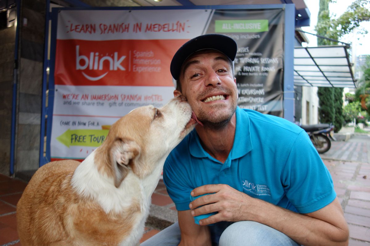 1000firststeps's tweet photo. From #hollywood to #medellín, from #money to #passion. Tired of your job? Get inspired by this guy: https://t.co/eBBfjyj5dz #1000firststeps https://t.co/m4xe6SMPal