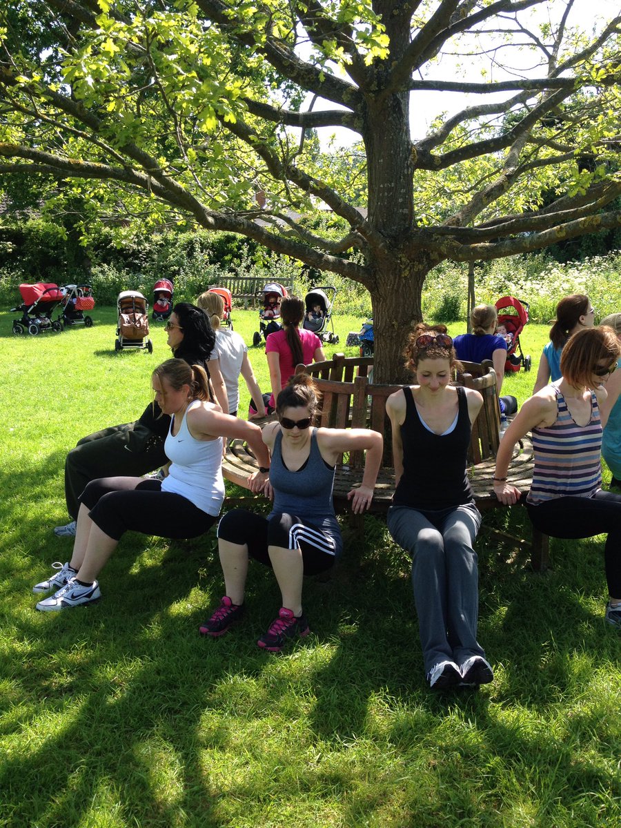 BuggyfitHQ's tweet photo. Tricep dips #nevergeteasier #triceps #outdoor #exercise #mums #dads #workout #buggyfitness #therealbuggyworkout #buggyfitlife #buggyfitlove https://t.co/mPP1wvGxVb
