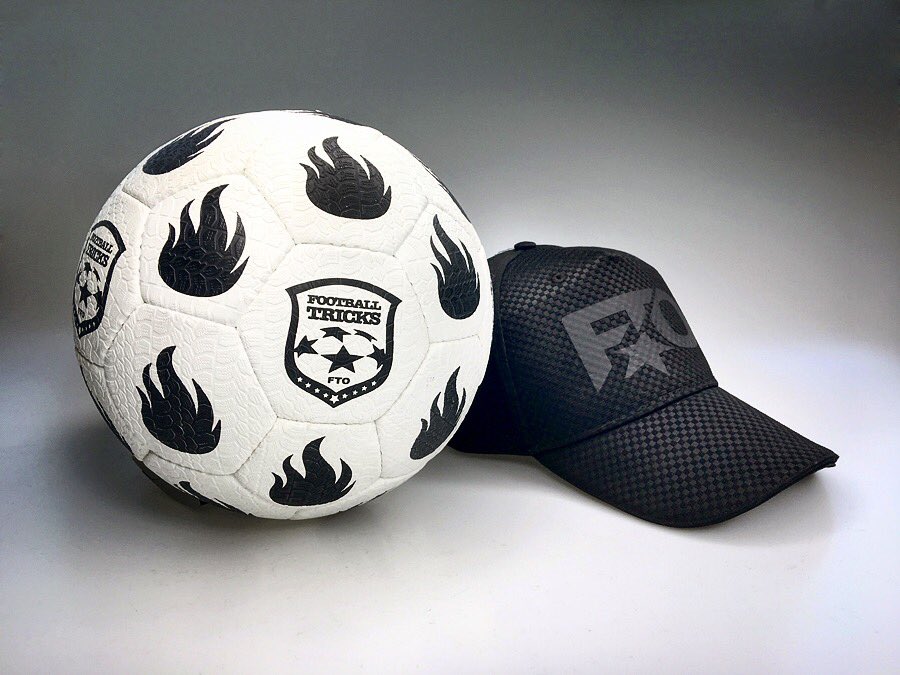 GuidoFTO's tweet photo. #BalonFTO Blanco + #GorrasFTO Negro Mate 😎 arma tu combinación perfecta 😏❤️✨ https://t.co/E3PPq5aBFo ⚽️ Envíos a todas partes del mundo 🌎 https://t.co/uGvmbOjhPZ