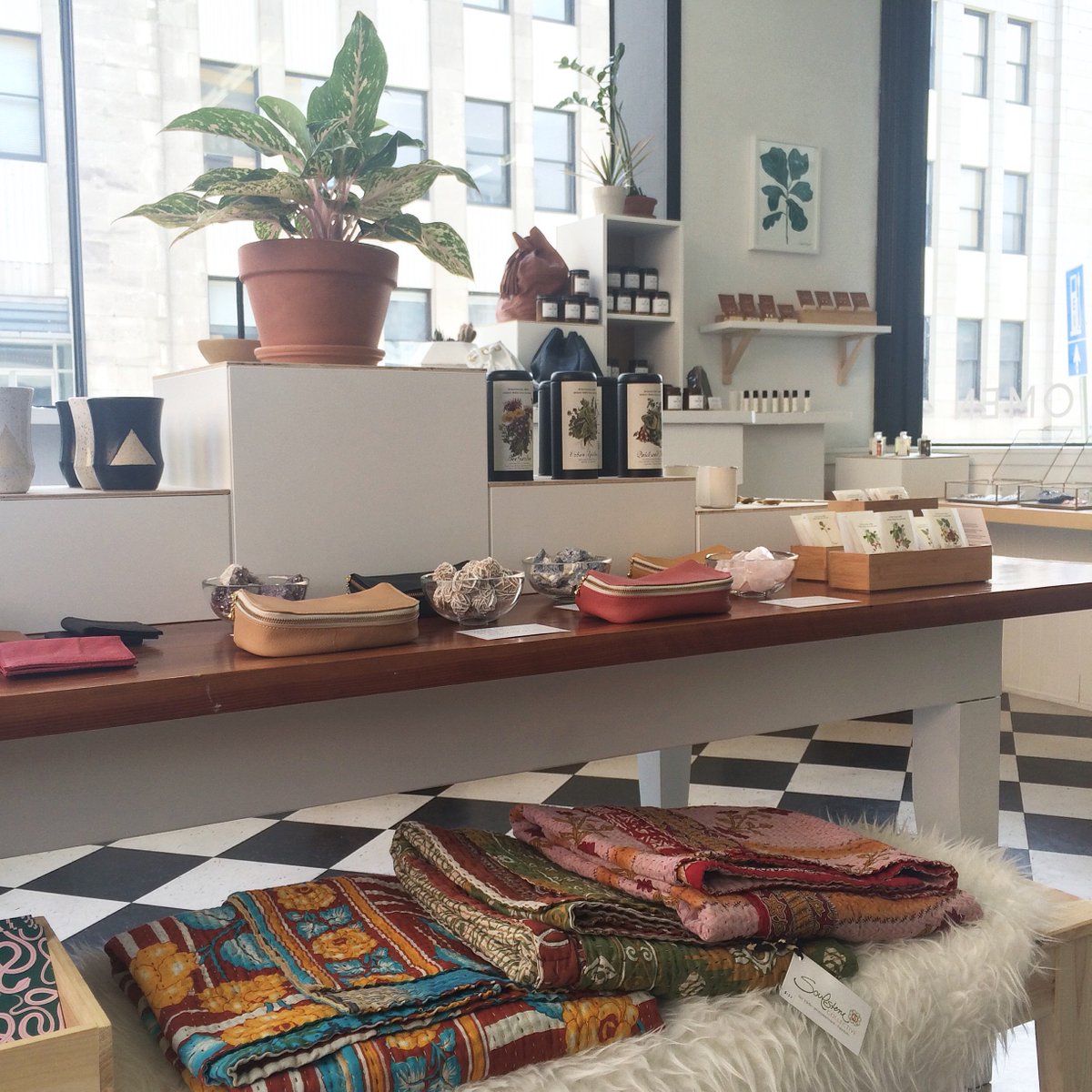 ~Sunday shop vibes~
