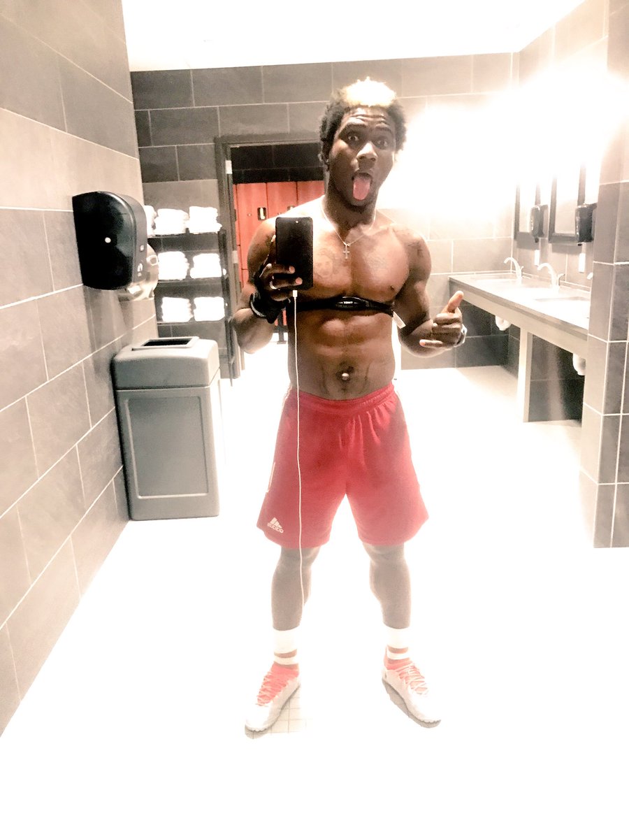 kobortkoffa's tweet image. Work in silence. Go the extra...Beat the odds. #nowornever #kobortkoffa