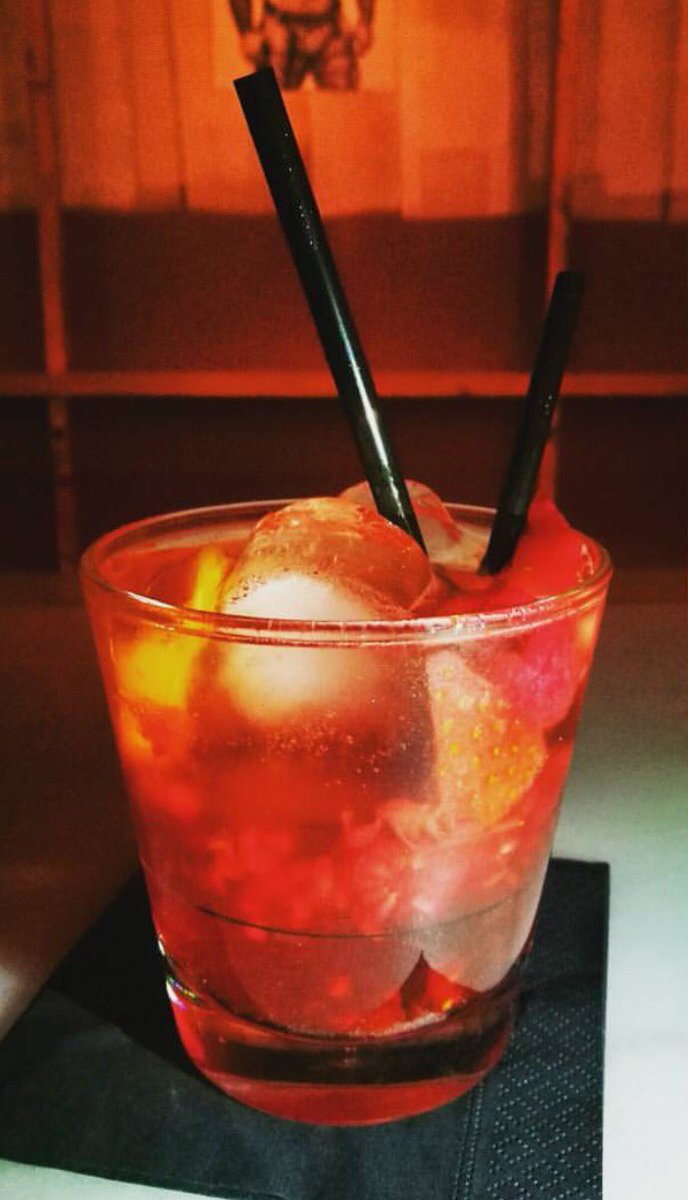 SocialSundaySeu's tweet photo. Social Sunday by @PubLaSeu 🔛🔛🔛🔝🔝🔝🥃🧀🥘🍸🍡🥙🌮🍻🥂🍹🍐 https://t.co/EJ13rVmEKg