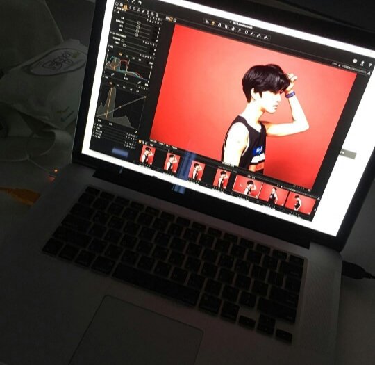 123MXXH's tweet photo. - Photoshoot 💫 https://t.co/1CiMvRWdRN
