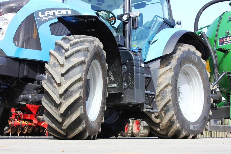 farmersjournal's tweet photo. 88% of new tractors are now 120hp or more. https://t.co/1HdsvozeHi https://t.co/o327LN2m5g