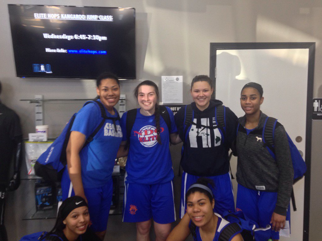 Missing Taryn n Nyara in this photo but as a team in our first tournament we went 3-1 vs really tough comp. 👍🏾👊🏾💪🏾