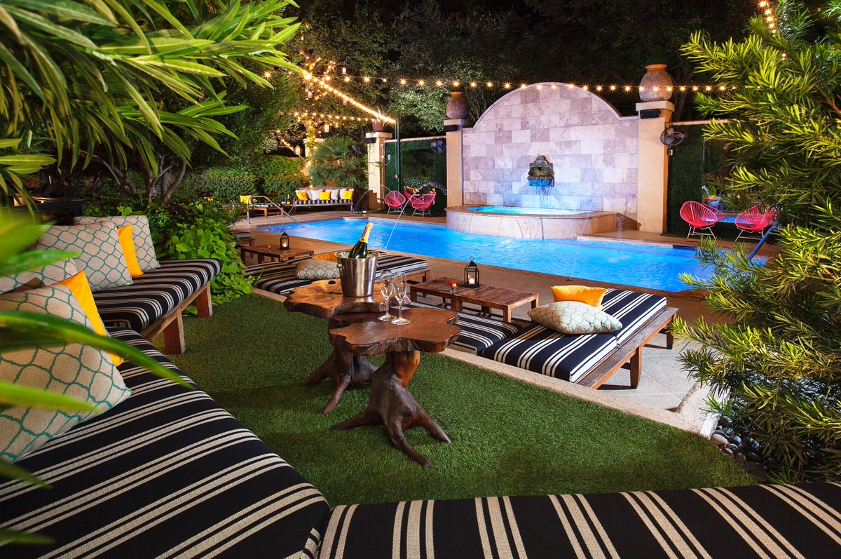 ZaZaDallas's tweet photo. Imagine yourself here. #pool season has arrived! #poollife #dallaspools https://t.co/8Blo5PFgsl