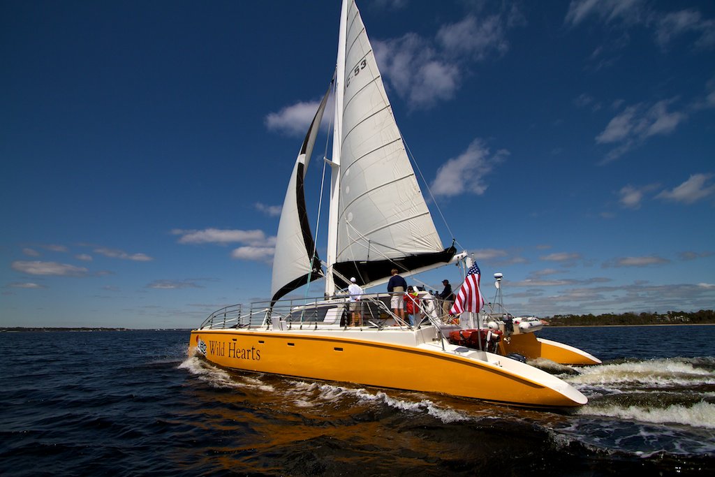 Witness the heart-stopping #BlueAngels escapades with the Gulf of Mexico as your background! ow.ly/MwVH30azQ28