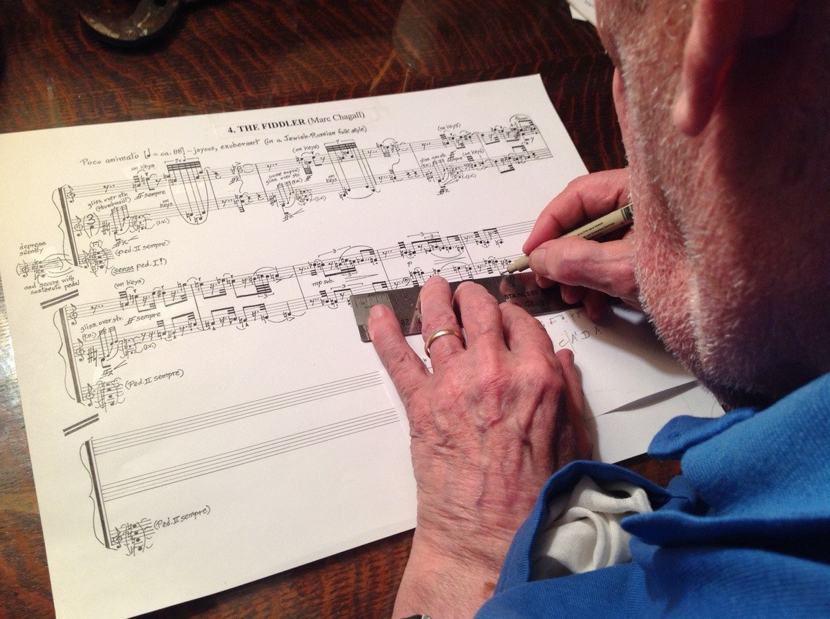 @EditionPetersUS Yes, a historic occasion indeed!
Here's Crumb composing Fiddler inspired by Chagall's painting, 1 of 10 pieces in Metamorphoses.
