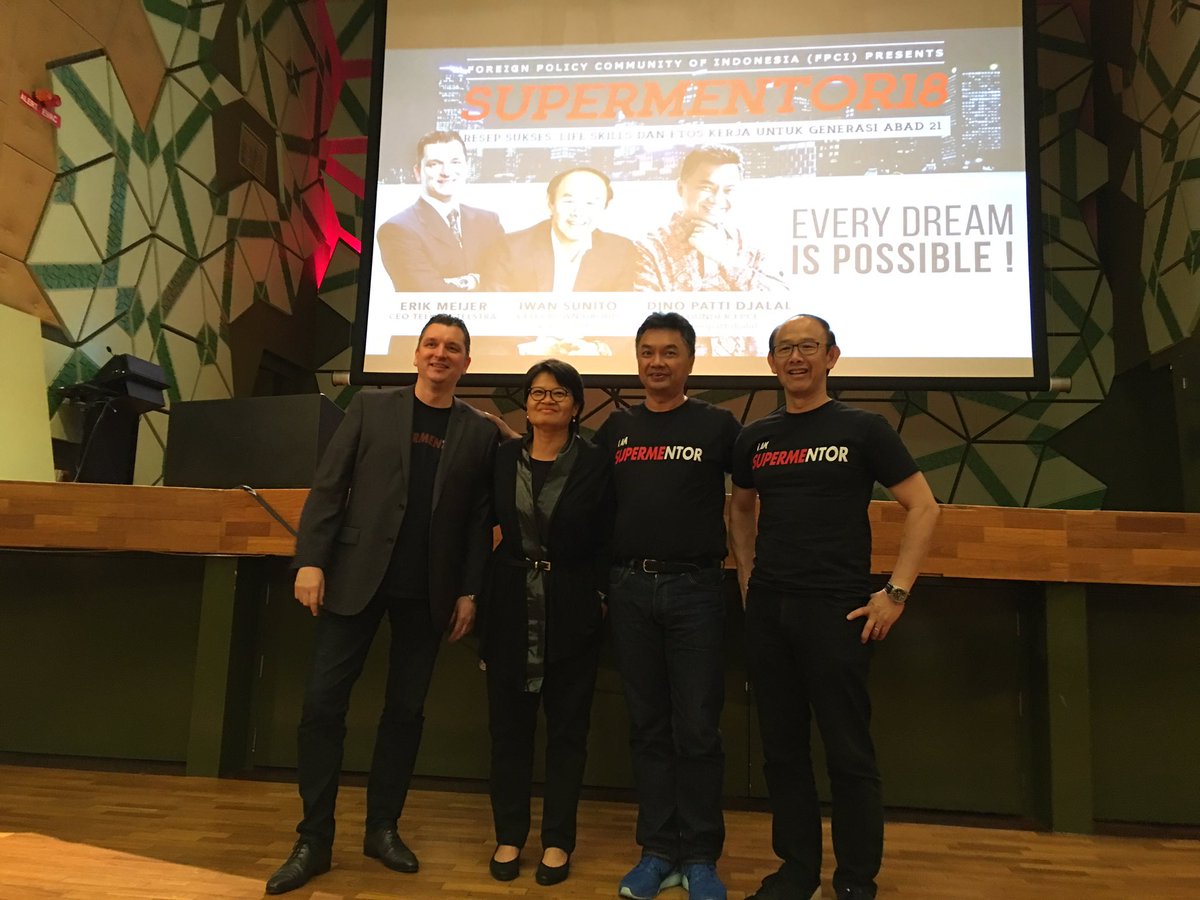 Thanks <a href="/dewiswahab/">Dewi S. Wahab</a> <a href="/IwanSunito/">Iwan Sunito</a> Erik Mejer <a href="/emjkt/">Erik Meijer</a> for wonderful #Supermentor18 Melbourne. What a great crowd !