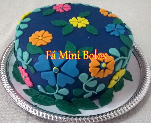 Fabrícia Vaz on X: #minibolo #bolo #viladapenha #cariocashopping #CupCake # carros #hotwheels #bolohotwheels #bolocarros #rota66 #pista #mesversario  #kitescolar  / X