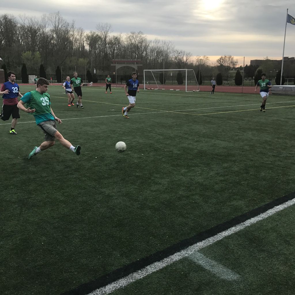 BellarmineSuRF's tweet photo. Wildcats win 8-5. Game 3 comin up... final game of the season. Don't dab yet! #earlycelebration #dabforthedub #BUIM ⚽️🥇🥈 https://t.co/hN57vfoCY1