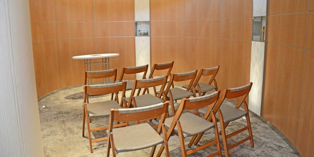 Our lobby bustles daily, but now there's a quiet refuge just steps away – Bell Sanctuary. → bit.ly/2paH0je