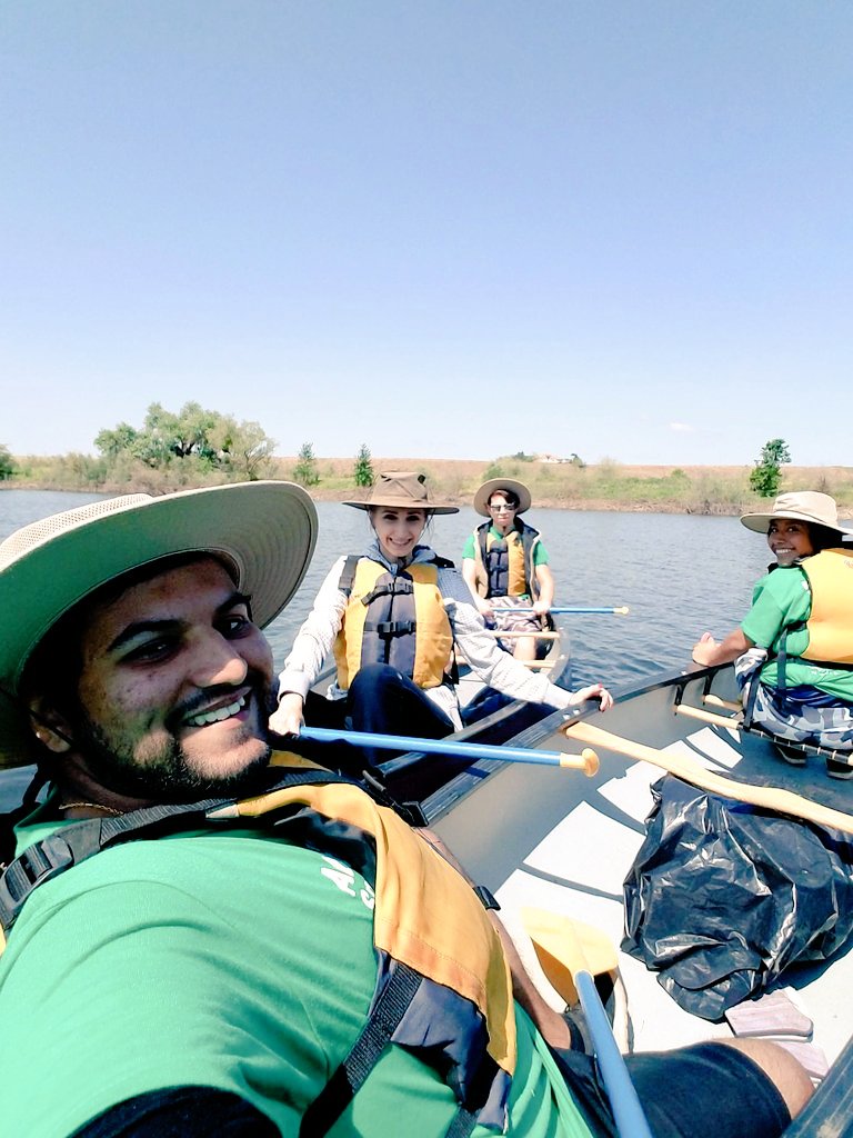eh_marin's tweet photo. Learned to canoe thanks to RiverTree Volunteers! #GradAssistantLife https://t.co/U2fJ9C8r1F