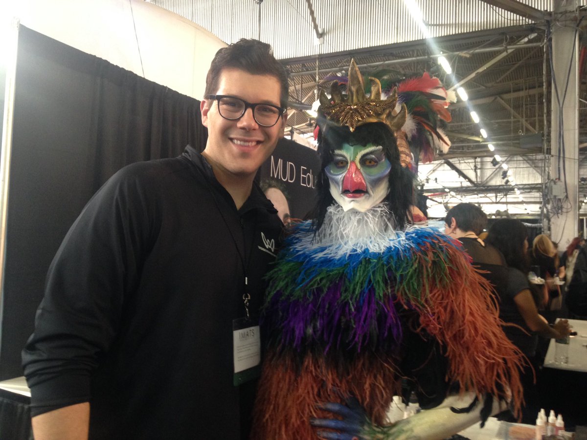 pfloyd925's tweet image. Loved watching @TylerGreenFX create this beautiful makeup on @EbonyAmber13! This was a real treat! #FaceOff #imatsny