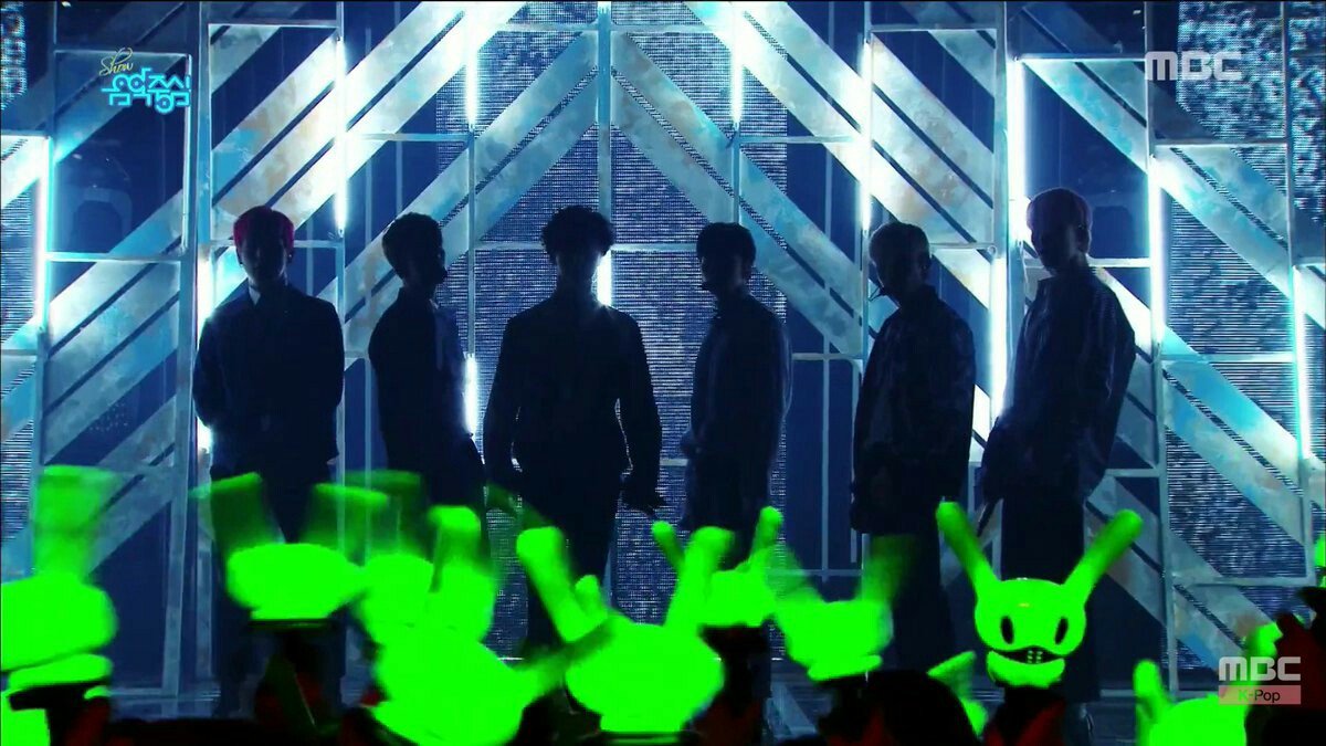 sablanu15's tweet photo. * I can't breath.
I don't even wanna imagine living without you *
#1900dayswithbap #5yearswithBAP #SpanishBabyz 💕 https://t.co/idp7iPoJOP
