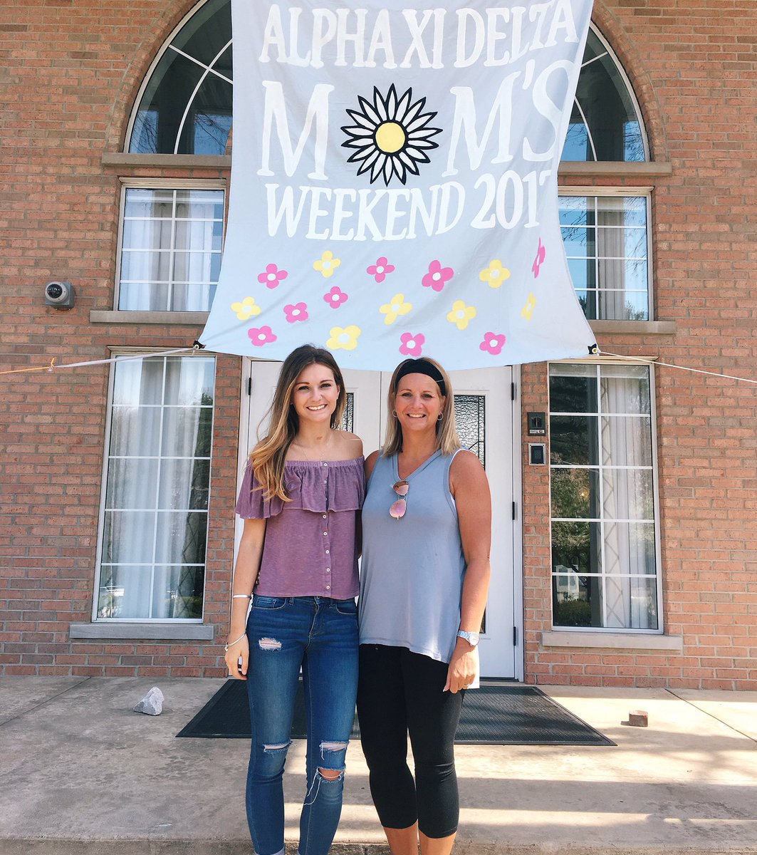 AlphaXiDeltaIU's tweet photo. Had a great mom's weekend in Bloomington!😇💕 https://t.co/SPH6uqHpqJ