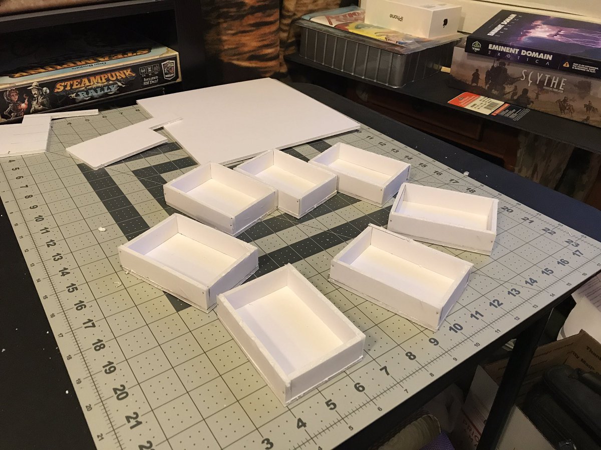 drakenhawk's tweet image. I don't know why I hate the baggie storage solution for board games, but I do. I really, really do hate it! #boardgameinsert