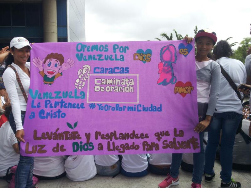 Caminata de Oración tweet media