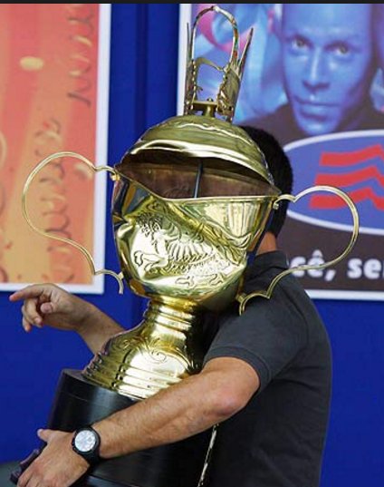 pcfmrs's tweet photo. #TrofeuImprensa é pros fracos.. to de boa assistindo o troféu imprensado.. https://t.co/2HBhkn4IQd