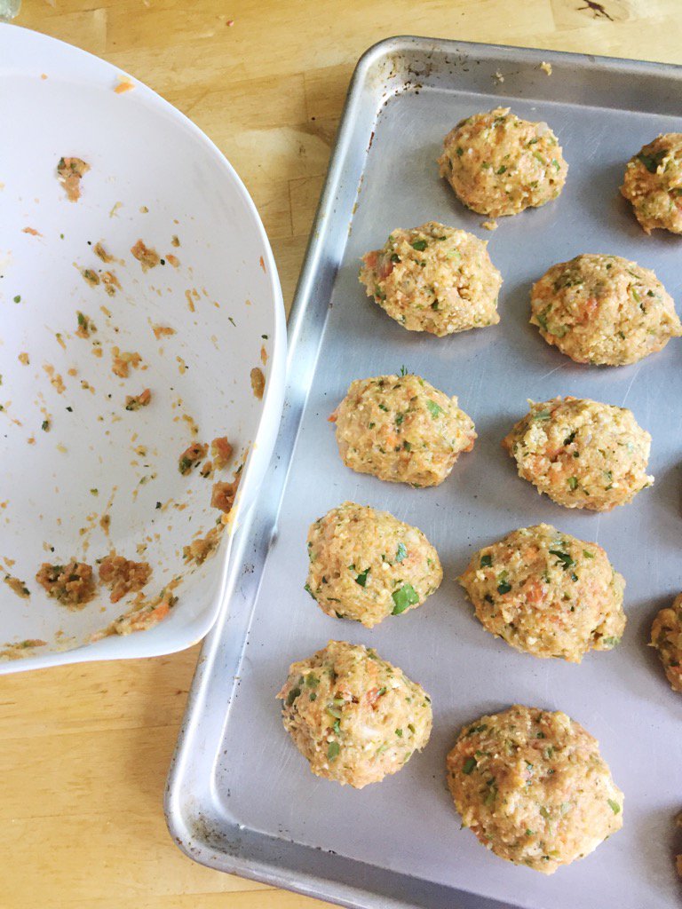 CindyKlinger's tweet photo. Channeling my grandmother during Passover prep. A modern spin on gefilte fish! #connection #tradition #family #fish https://t.co/EFTS0JTTyx
