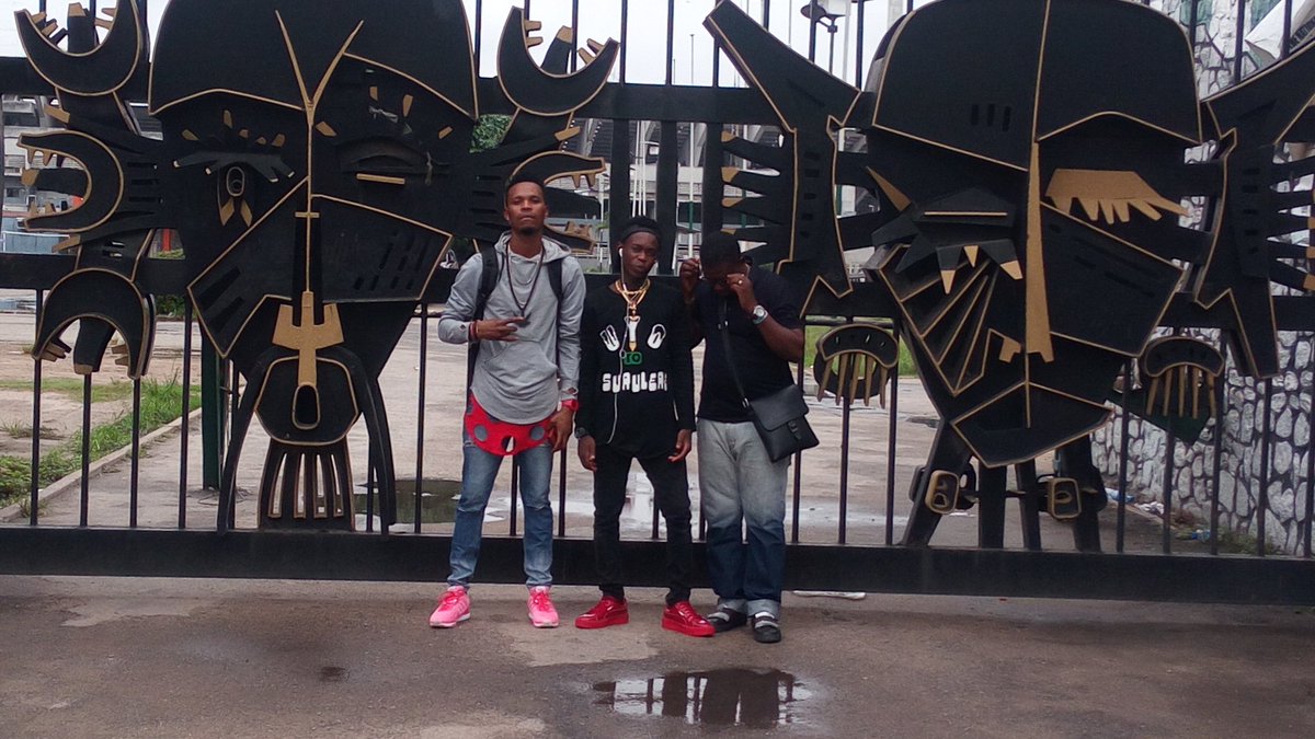 officiallassb's tweet photo. Video shoot #uyo2surulere https://t.co/DOKnpnOuJ0
