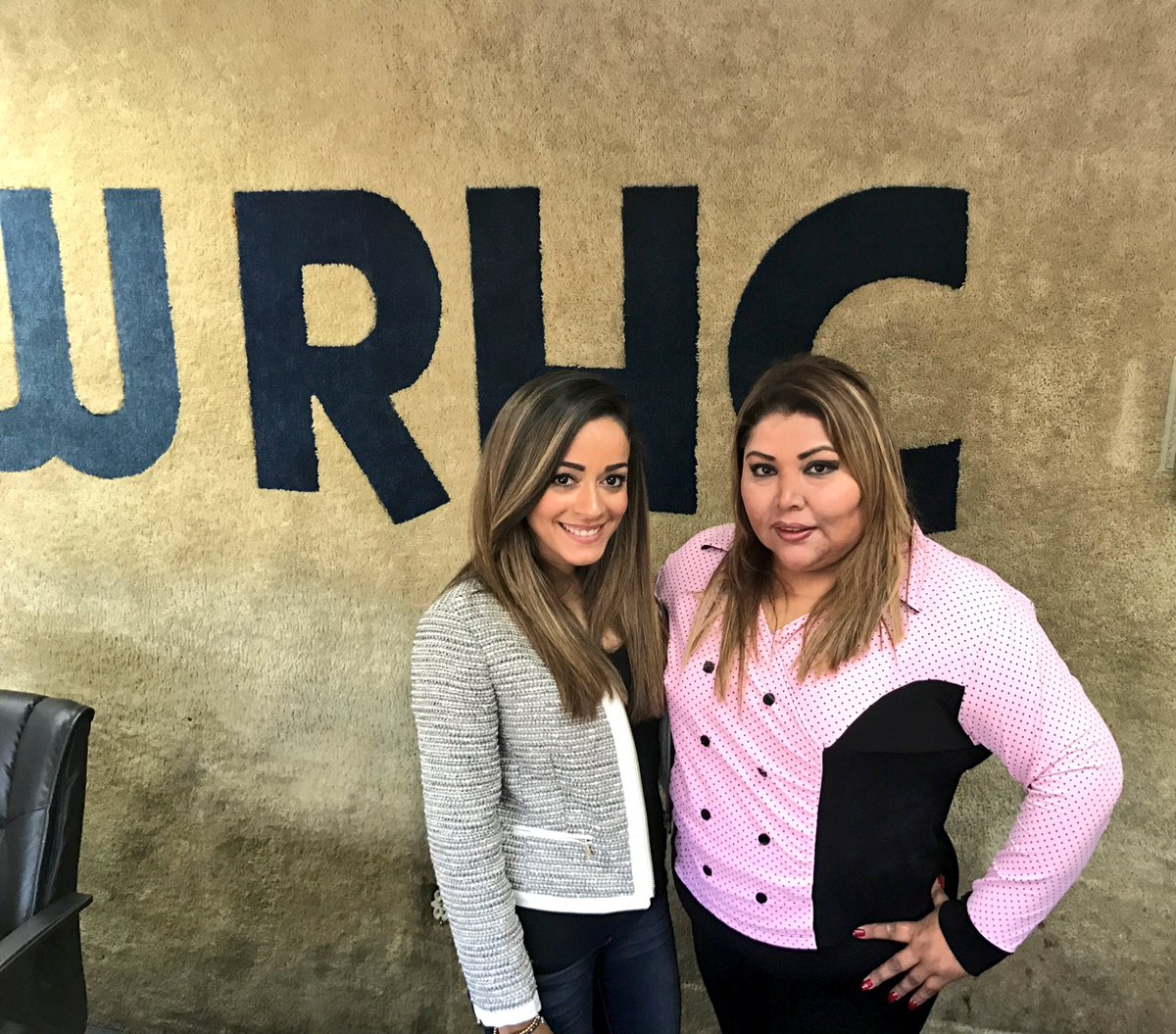 MarilineChef's tweet photo. @CadenaAzul  con @gisellelopez @Telemundo @cookingmariline https://t.co/cSLiRJS66R