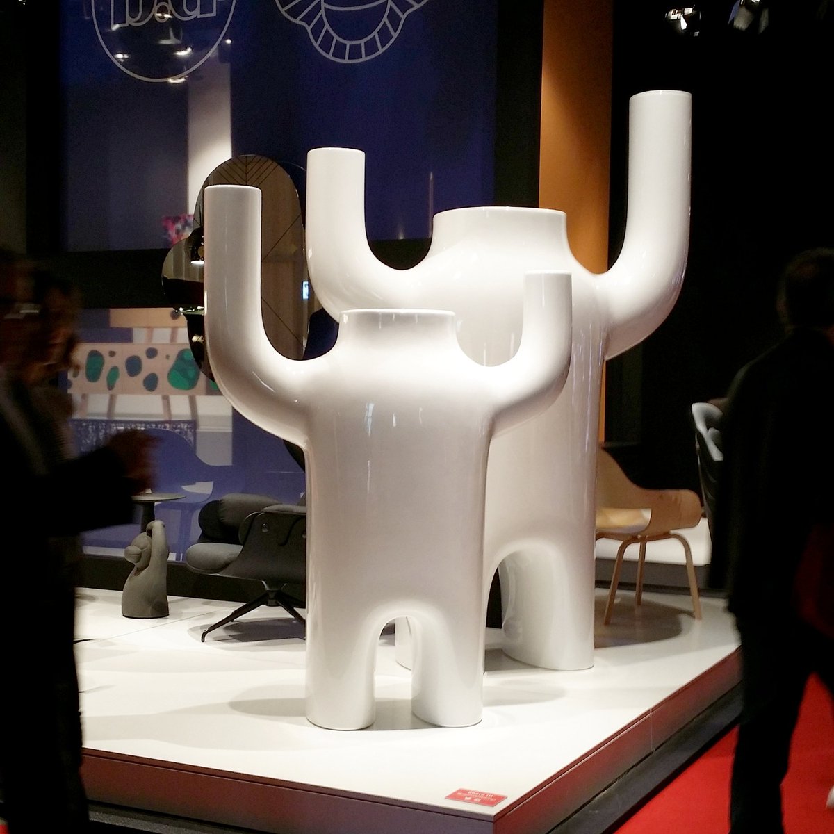 LarosaDesign's tweet photo. From #Milan, sharing #mydesignweek with you. #furnituredesignweek #design #furniture #milanodesignweek #fashion #designer #larosadesign https://t.co/gAz78QnK6W