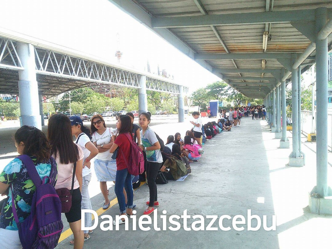 DANIELISTAZcb's tweet photo. Ready👌  #MaayongPagabotGabAtDos @imdanielpadilla @Estrada21Karla @anamarielizalim @DANIEListaz https://t.co/hqbbCSB0Br