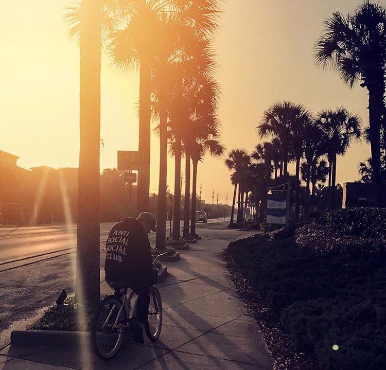 offofthegridco's tweet image. Check Our New Shop Out Today 🔍

New Collections &amp;amp; Outerwear 🔥

           OffOfTheGridCo.com