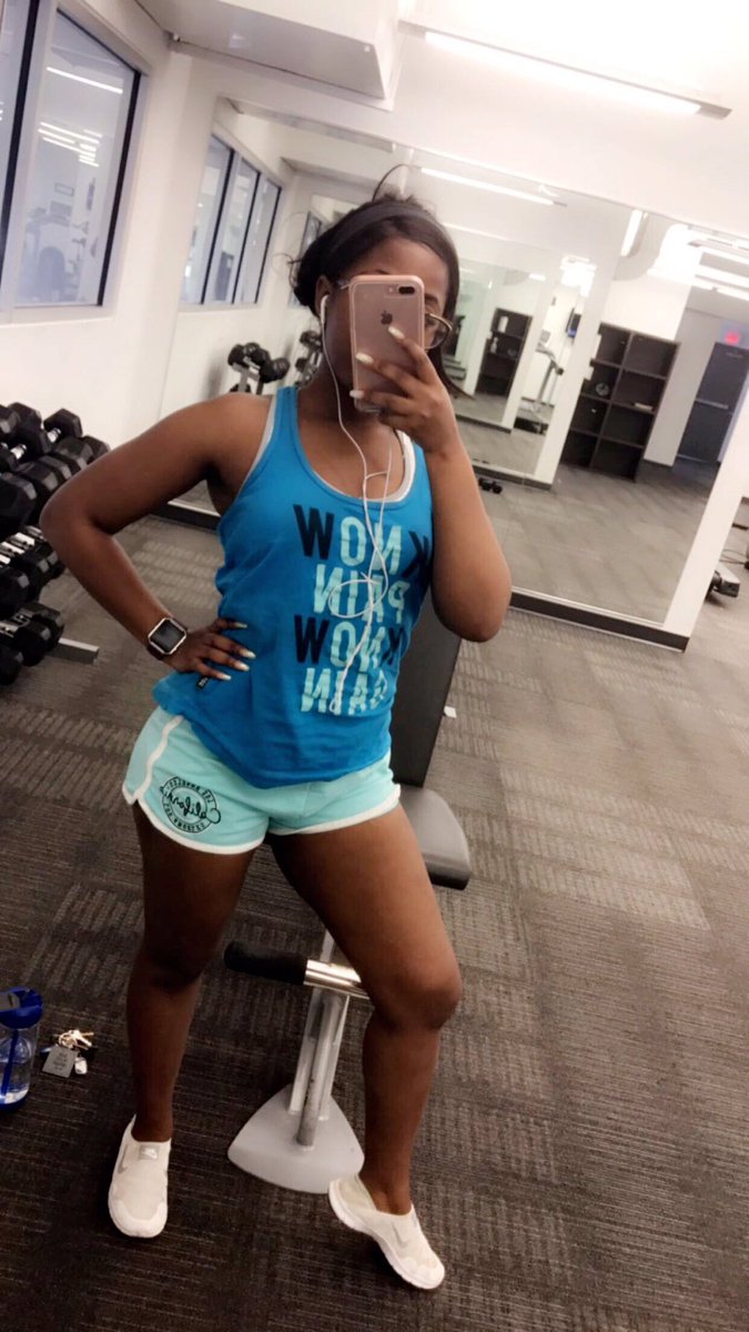 Chichisdiary's tweet photo. 🌝🌝🌝 new body who dis? https://t.co/yJJgY8RuF5