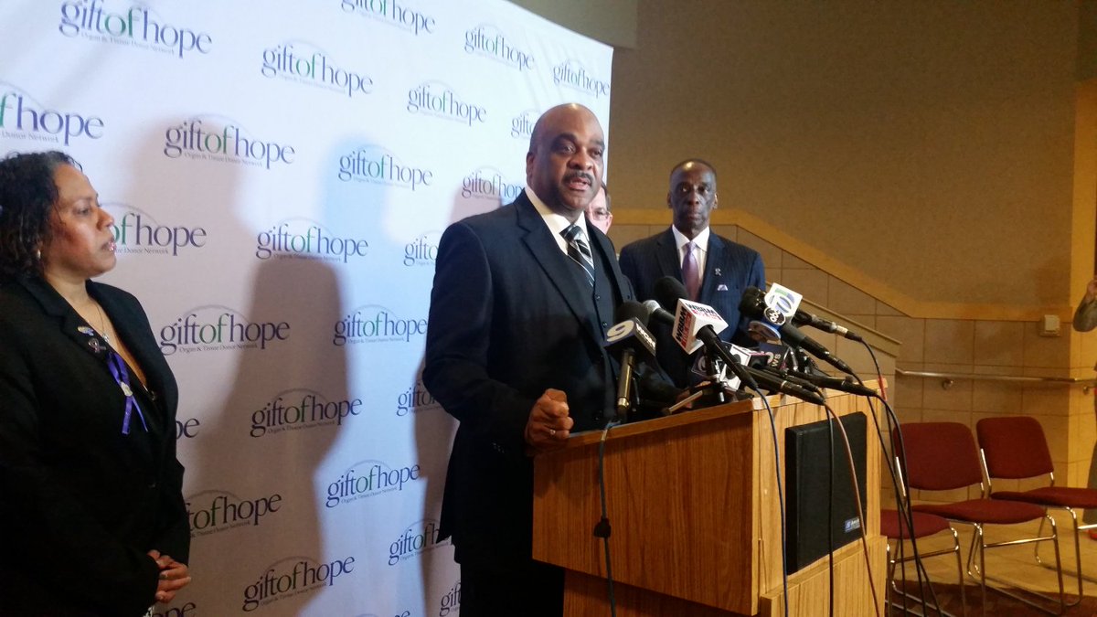 Superintendent Eddie Johnson Encourages People To Become Organ Donors dlvr.it/NrdKt6 #chicago