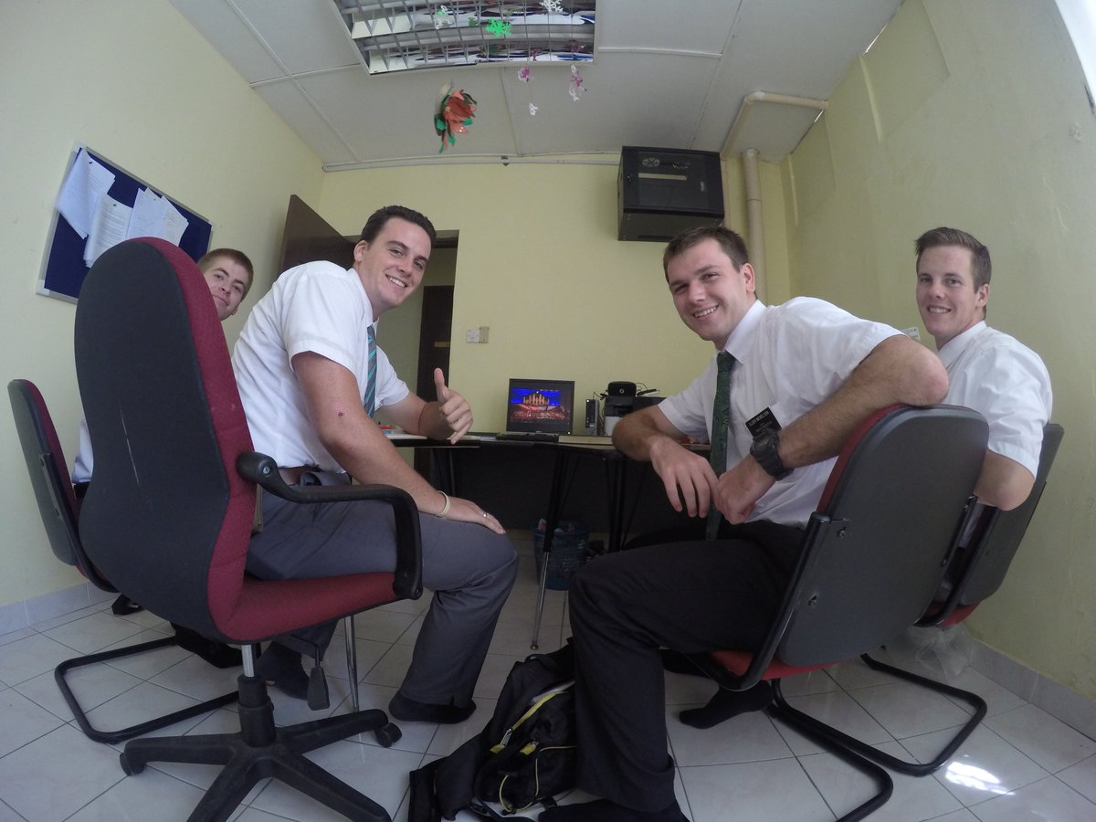 parkert96's tweet image. Feasting on Words... and Burgers!
parkerleethompson.blogspot.com