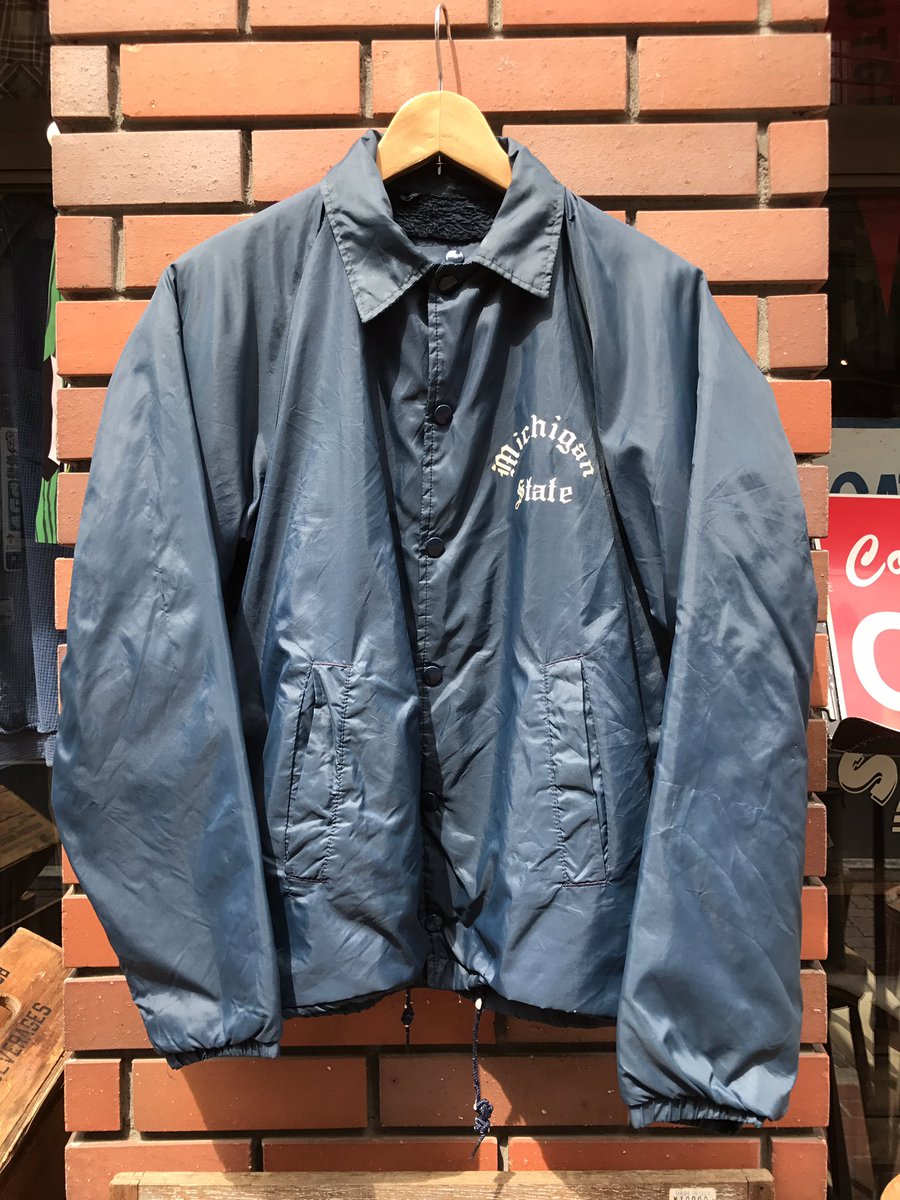 Sunset 立川 この時季あると何かと重宝するコーチジャケット 鉄板のネイビーを2枚ほど ランタグのchampionもありますよー プリントも胸のみのオールドイングリッシュと洒落とります インスタ見るときっと良いことありますのでsunsetはインスタ 3set