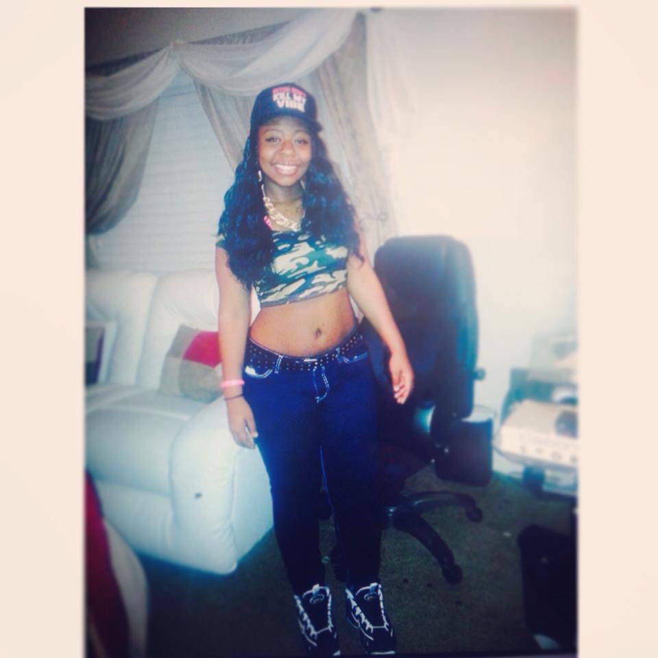 Sincerely_Jaida's tweet photo. I'm literally so disgusted 😂 and the second picture was my 15 birthday 🤦🏾♀️🤦🏾♀️🤦🏾♀️🤦🏾♀️🤦🏾♀️ #glochallenge https://t.co/QKQGjqa2KE